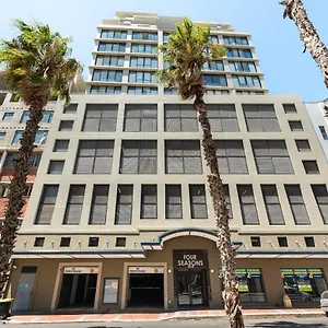  Apartment Four Seasons
